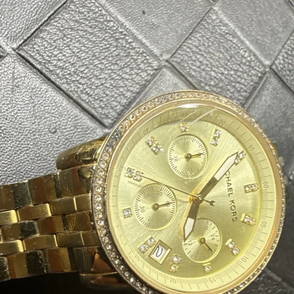 Michael Kors Women's Wristwatch MK-5698 37mm Case 5.5-5.75 Max Wrist Size Gold